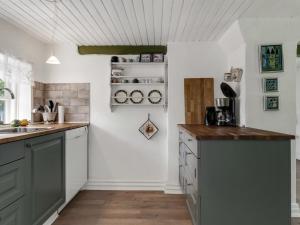 Holiday Home Aatos - 2km from the sea by Interhome