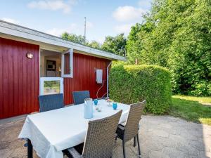 Holiday Home Viktoria - 500m from the sea by Interhome