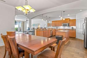Luxury Lakefront Condo in Wisconsin Dells
