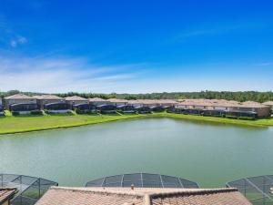 8 Bedroom Lakefront Masterpiece