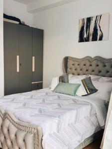 Casa Dela Staycation - Mesatierra