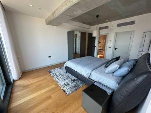 Enjoy luxury family apt