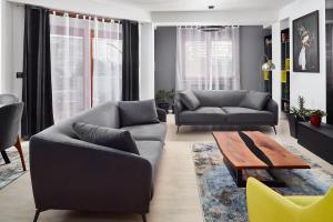 Central INN Apartment with 2 parking spots