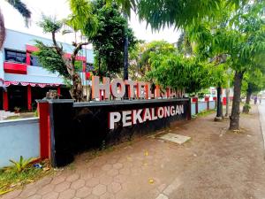 Hotel Istana Syariah Pekalongan by Hello Room
