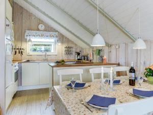 Holiday Home Hjalmine - 250m from the sea by Interhome