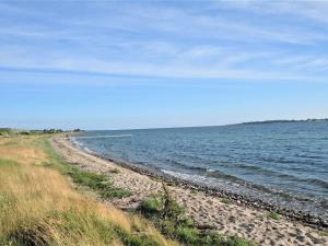 Holiday Home Chayton - 450m from the sea by Interhome