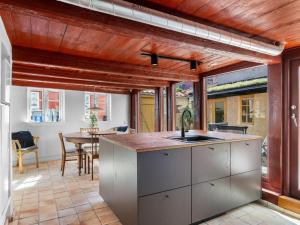 Apartment Gaby - 250m from the sea by Interhome