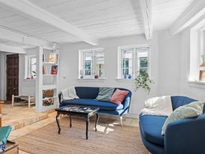 Apartment Gaby - 250m from the sea by Interhome