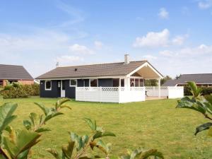 Holiday Home Picabo - 750m to the fjord by Interhome