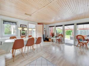 Holiday Home Anline - 900m to the fjord by Interhome