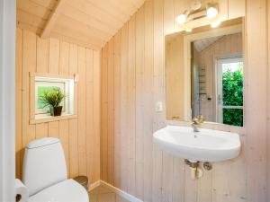 Holiday Home Isving - 1-1km to the fjord by Interhome