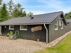 Holiday Home Dorota - 300m to the inlet by Interhome