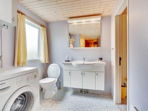 Holiday Home Leny - 450m to the fjord by Interhome