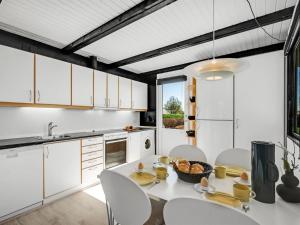 Holiday Home Sigbrith - 350m to the fjord by Interhome