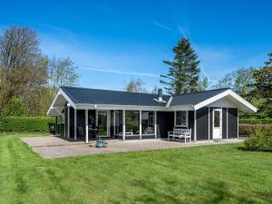Holiday Home Sigbrith - 350m to the fjord by Interhome