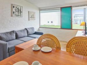 Apartment Gunnlaug - 500m from the sea by Interhome