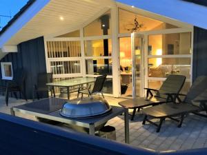 Holiday Home Tobbi - 1-1km to the fjord by Interhome