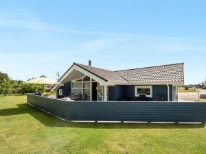 Holiday Home Tobbi - 1-1km to the fjord by Interhome