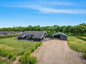 Holiday Home Leeve - 1-4km to the fjord by Interhome