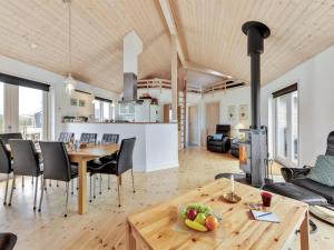 Holiday Home Karmen - 300m to the fjord by Interhome