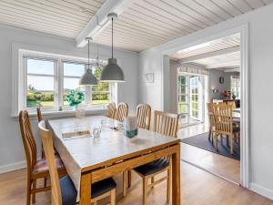 Holiday Home Merrit - 4-6km to the fjord by Interhome