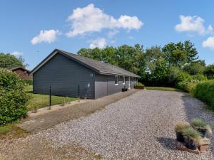 Holiday Home Knag - 800m to the fjord by Interhome