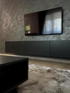 AntraLux Central Suite