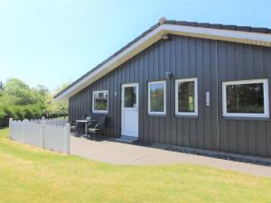 Holiday Home Jannic - 300m to the inlet by Interhome