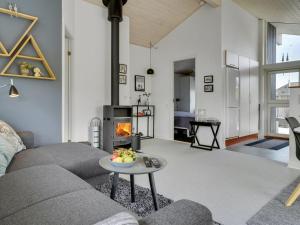 Holiday Home Sjarlotte - 100m from the sea by Interhome