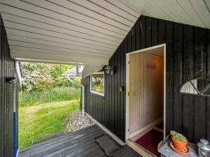 Holiday Home Wenche - 600m to the fjord by Interhome