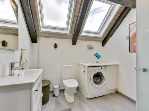 Holiday Home Gizella - 850m to the fjord by Interhome