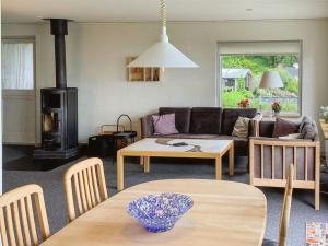 Holiday Home Launo - 150m to the fjord by Interhome