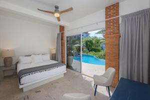 Conchas chinas villa 111- Transportation and staff included