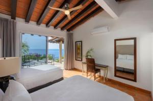 Conchas chinas villa 111- Transportation and staff included