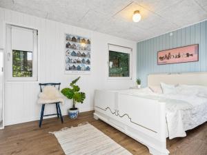 Holiday Home Fifi - 10m to the fjord by Interhome