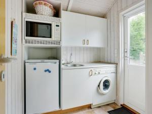 Holiday Home Algot - 100m to the inlet by Interhome