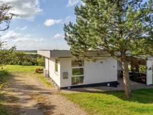 Holiday Home Tomine - 500m to the fjord by Interhome