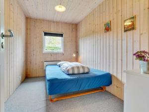 Holiday Home Tord - 350m from the sea by Interhome