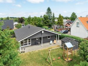 Holiday Home Tord - 350m from the sea by Interhome