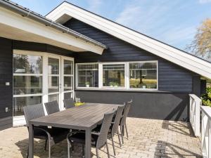 Holiday Home Joannes - 200m from the sea by Interhome
