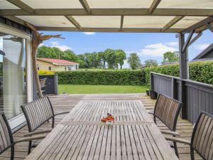 Holiday Home Giselle - 150m from the sea by Interhome