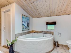 Holiday Home Emeline - 1-7km from the sea by Interhome