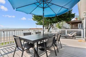 Beachfront Apartment - 8 min from downtown