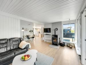 Holiday Home Lill - 50m from the sea by Interhome