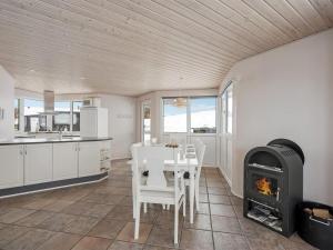 Holiday Home Ginny - 300m to the fjord by Interhome