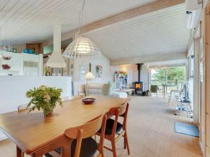 Holiday Home Aameek - 3km from the sea by Interhome