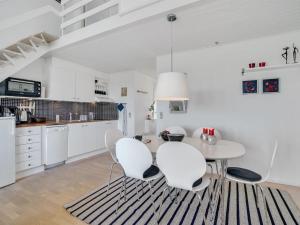 Apartment Idunn - 100m to the fjord by Interhome