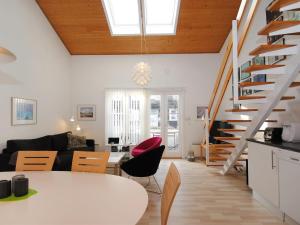 Apartment Vasil - 100m to the fjord by Interhome