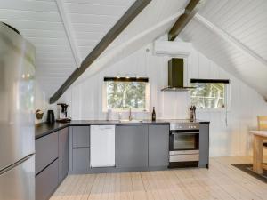 Holiday Home Hjalmara - 900m from the sea by Interhome