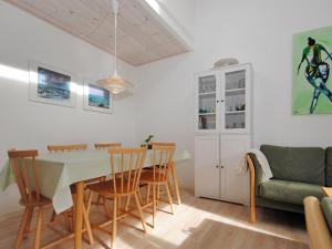 Apartment Benta - 150m to the inlet by Interhome